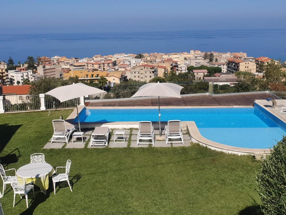 Appartamenti Borgo Panoramico N 5 Тропеа Екстер'єр фото